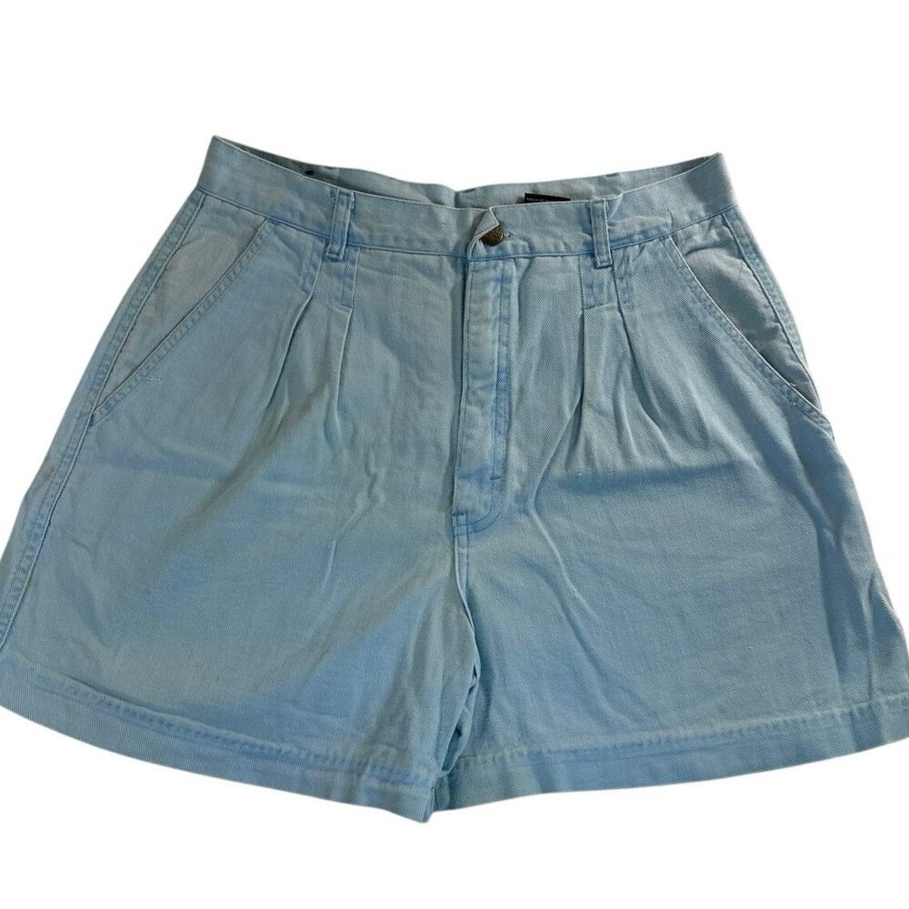 Vintage Bon Jour pleated denim shorts feature a distinct 1980s and 1990s size 16
